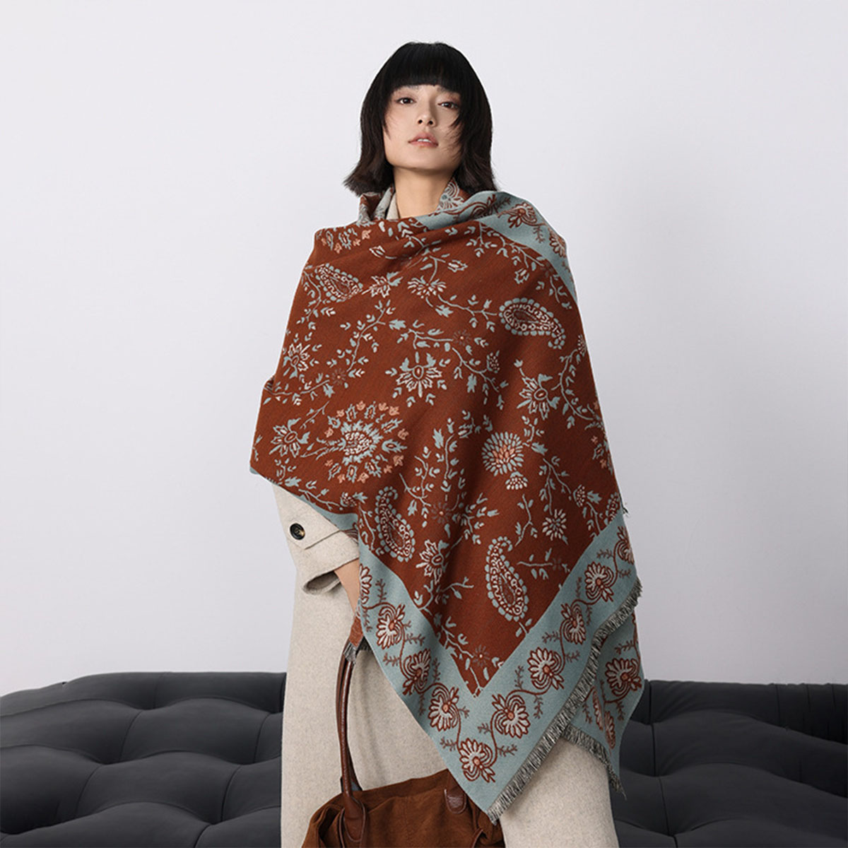 Sciarpe di Lusso Invernali in  - Woven Scarf Blanket recensione e prezzo