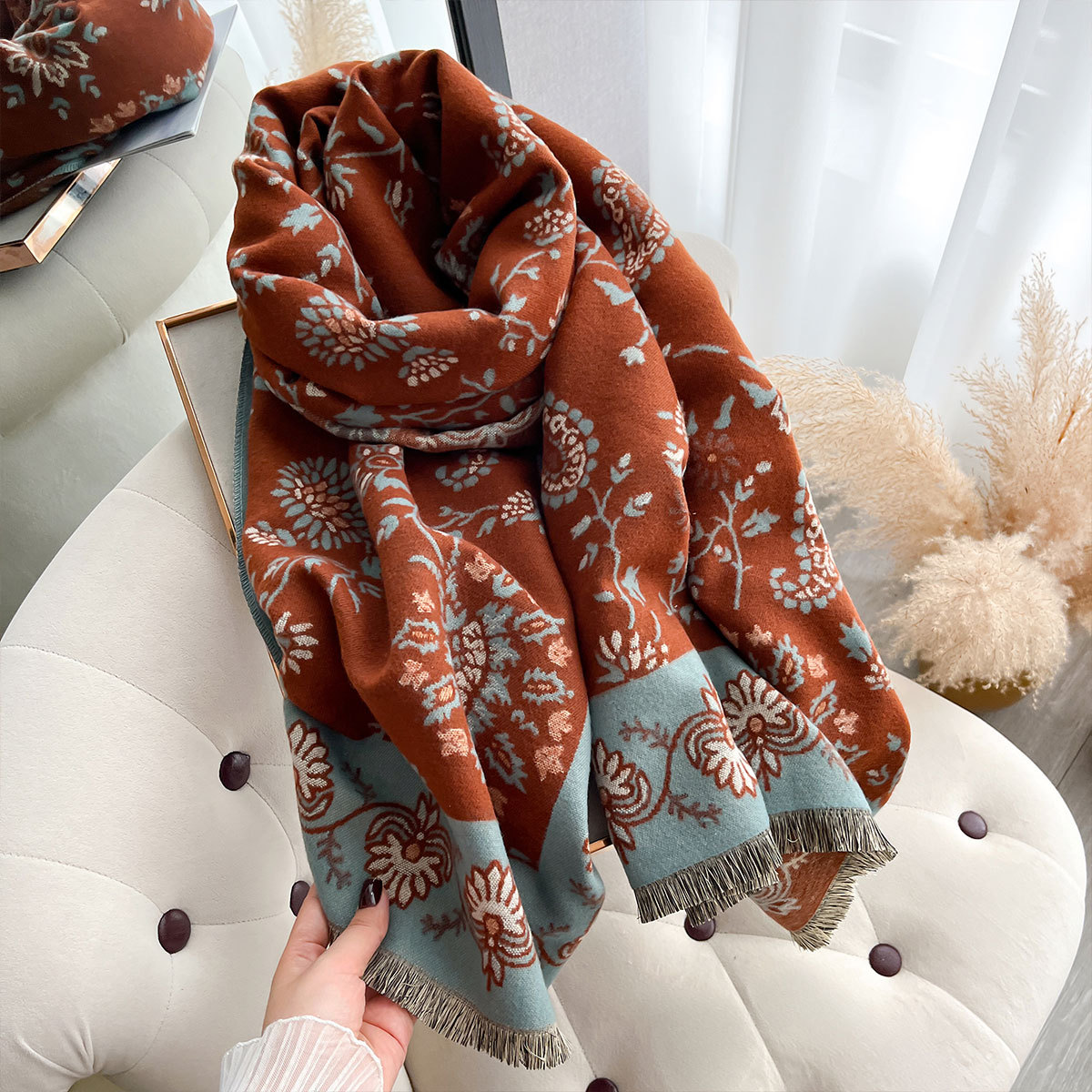 Sciarpe di Lusso Invernali in  - Woven Scarf Blanket recensione e prezzo