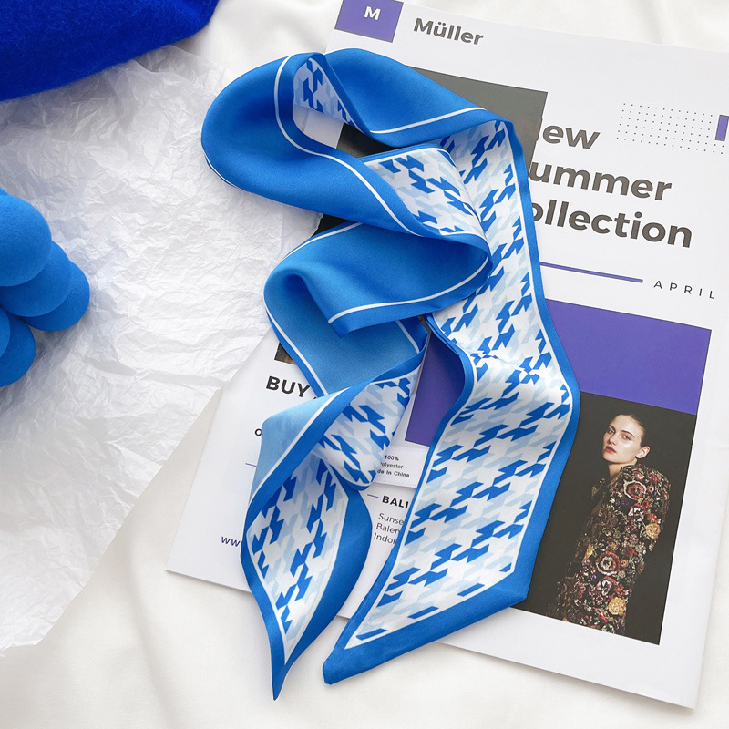 Sciarpa in seta blu Klein, nuo - Silk Neck Scarf recensione e prezzo